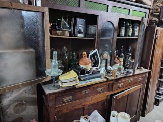 Muebles antiguos y mucho mas