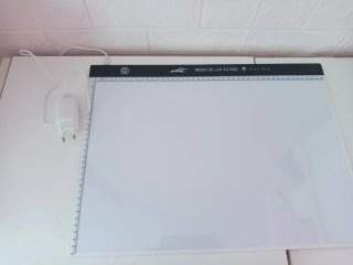 Mesa de Luz LED A3 Alex Bog Nueva