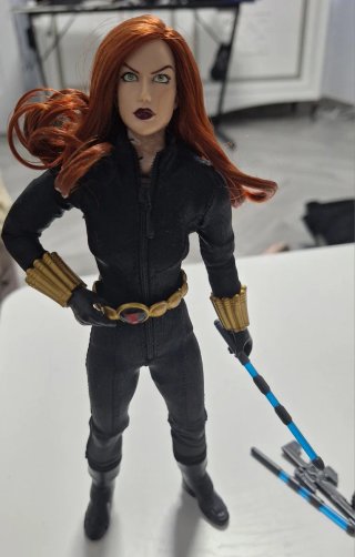 Figura Viuda Negra Marvel Legends