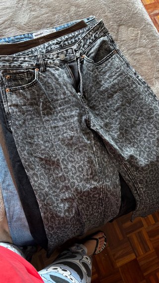 Pantalones vaqueros Bershka azules