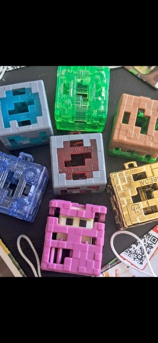 Lote Cubos Minecraft Kinder Joy.