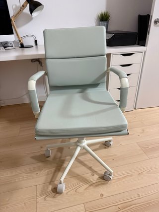 Silla de escritorio SKLUM azul turquesa
