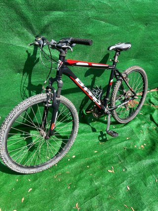 Bicicleta B-Pro Negra y Roja