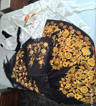 Conjunto de huertana negro y amarillo