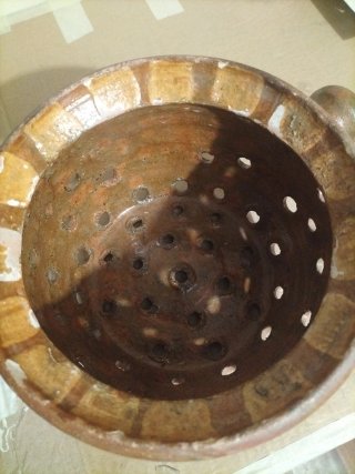 Olla de barro antigua