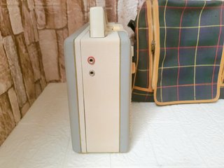 Radio antigua transistores vintage época baquelita