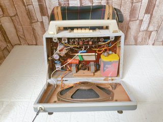 Radio antigua transistores vintage época baquelita
