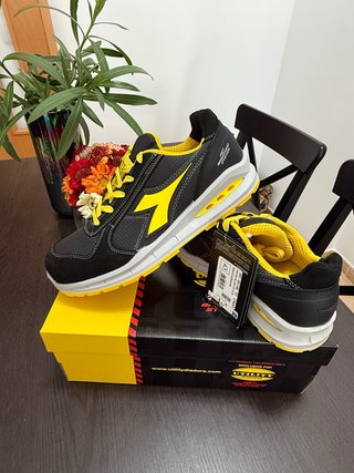 Zapatos de seguridad Diadora talla 43