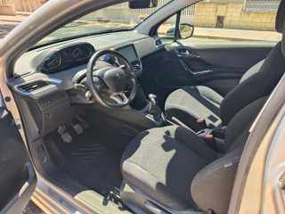 Peugeot 208 2017