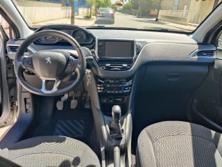 Peugeot 208 2017
