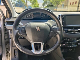 Peugeot 208 2017