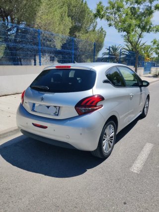 Peugeot 208 2017