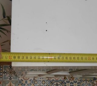 Mueble vitrina de madera y cristal