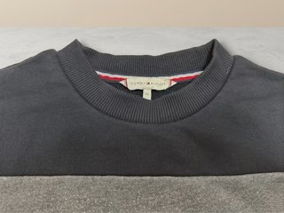 Sudadera Tommy Hilfiger Azul y Gris Talla L