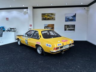 Maqueta Opel Commodore Rally 1:18