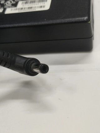 Cargador Toshiba PAS181U-1ACA 19V 6.32A