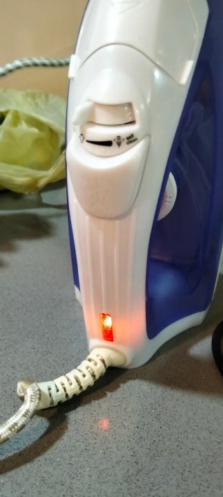 Plancha de viaje 1200W