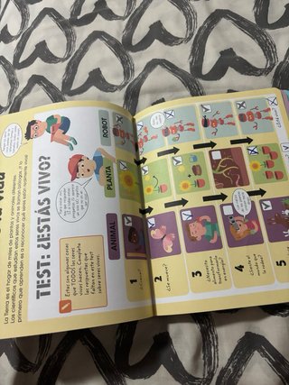 Libro infantil de ciencia con actividades