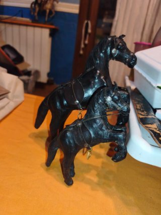2caballos cuero