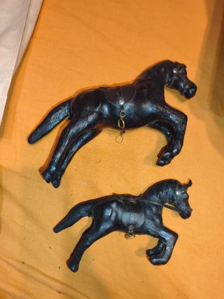 2caballos cuero