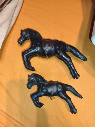 2caballos cuero