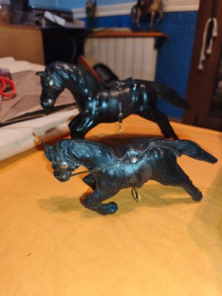 2caballos cuero