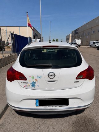 Opel Astra 1.7 CDTI Selective 110CV | ITV vigente