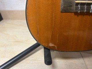 Ukelele Barítono Teton TB130SMG + funda