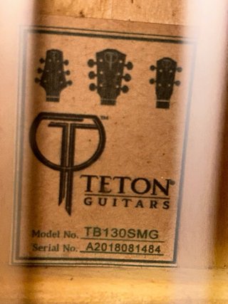 Ukelele Barítono Teton TB130SMG + funda