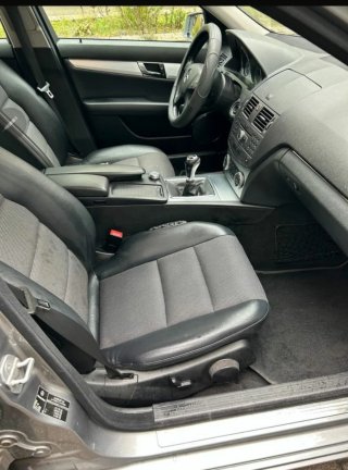 Mercedes-Benz C-Class 2010