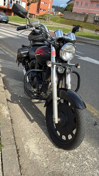 Moto Cruiser 125cc Negra daelim FL