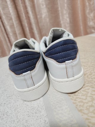 Zapatillas Adidas Blancas y Azules