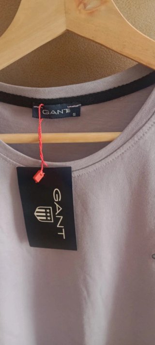 Camiseta Gant Morada Talla M