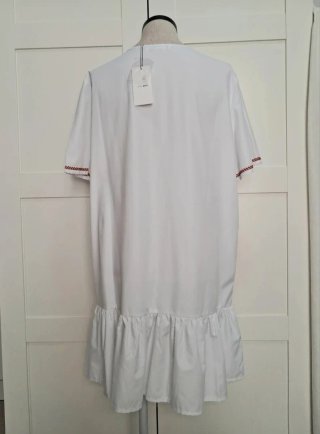 Vestido blanco bordado T-40 sfera.  Nuevo con etiq