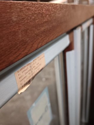 Ventana bicolor 122x135