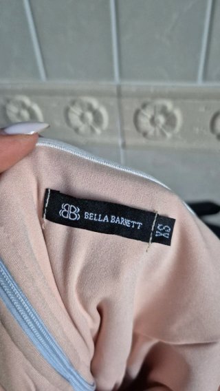 Abito rosa e blu