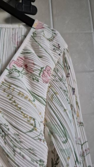 Abito floreale bianco