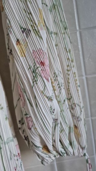 Abito floreale bianco