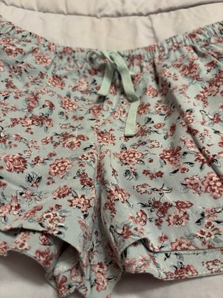 Pantalón corto estampado floral