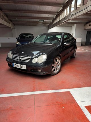 Mercedes-Benz  C200 2005
