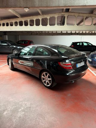 Mercedes-Benz  C200 2005