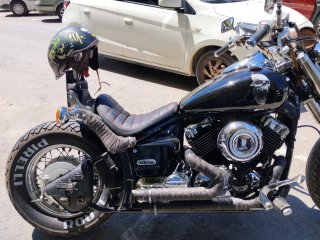 Yamaha Drag Star Bobber Negra