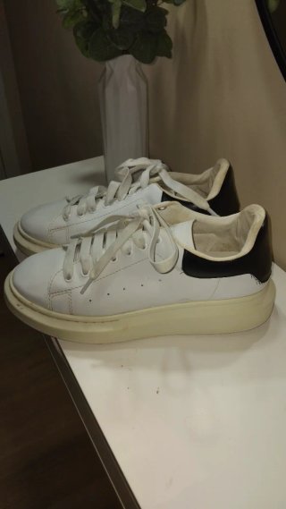 Zapatillas Alexander McQueen Blancas y Negras