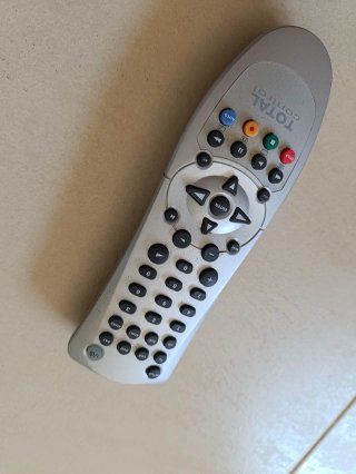 Mando Universal Gris Total Control