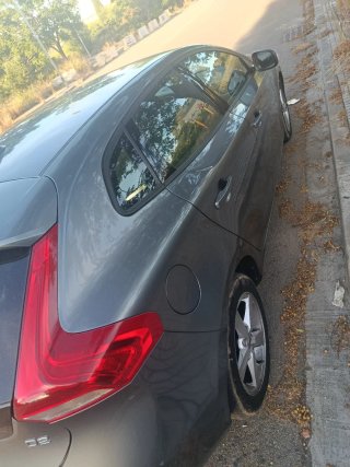 Volvo V40 2017