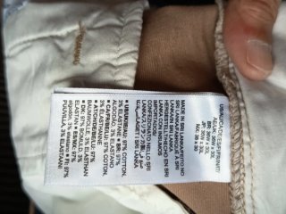 Pantalón chino beige