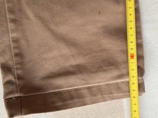 Pantalón chino beige
