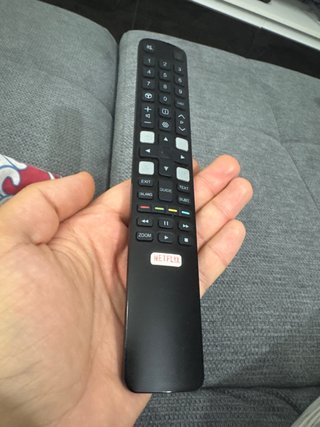 TCL Smart TV Negro. Precio original 605€.
