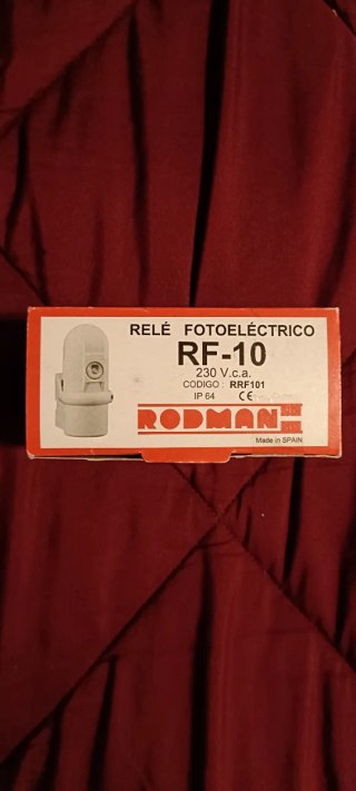 Lote material eléctrico: Relevo, Rodman, Dinuy