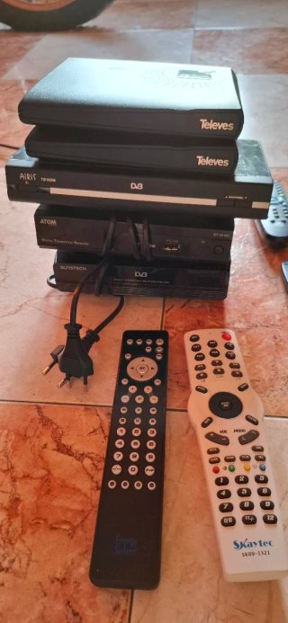 Lote TDT Airis, Atom, Suistech y mandos